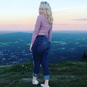 Meet your Posher, Lexi